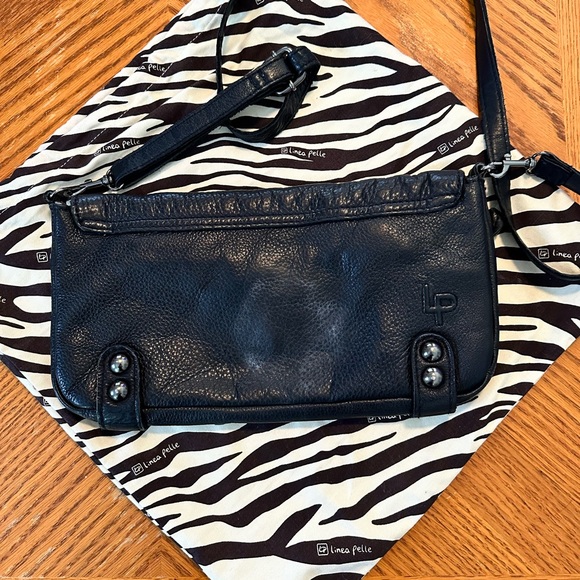 Linea Pelle Black Leather Crossbody Bag - Picture 2 of 9